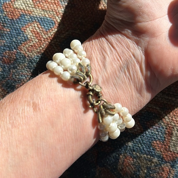 J.Crew multi strand (4) pearl bracelet. Varied pearl size. Gold toned clasp. EUC - Picture 13 of 14